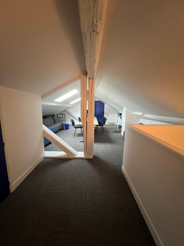 Local commercial - 287 m²