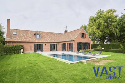 Maison - 217 m² - 6 pièces