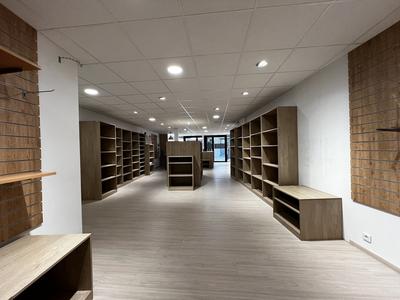 Local d'activités - 167 m² - 4 pièces