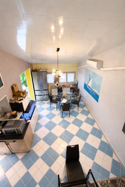 Maison - 80 m² - 4 pièces