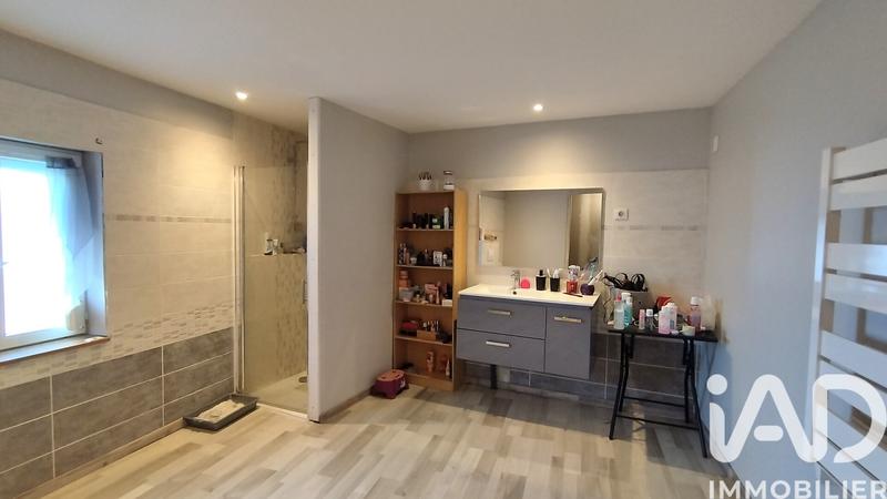 Maison - 222 m² - 8 pièces