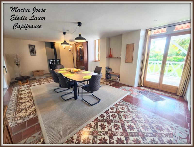 Maison - 230 m² - 7 pièces
