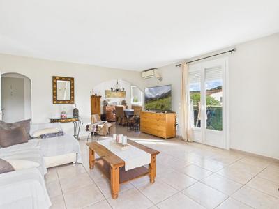 Maison traditionnelle - 120 m² - 6 pièces