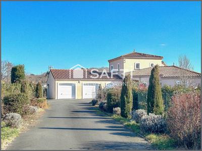 Villa - 220 m² - 7 pièces