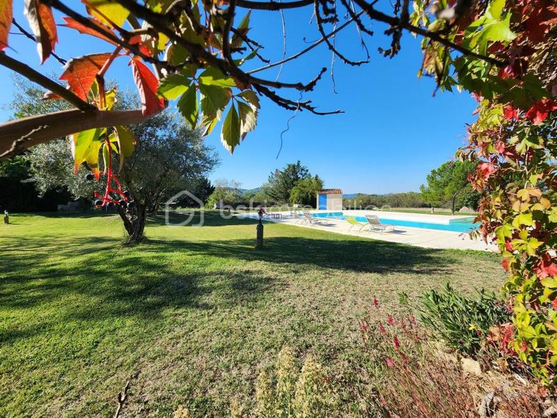 Maison - 369 m² - 23 pièces