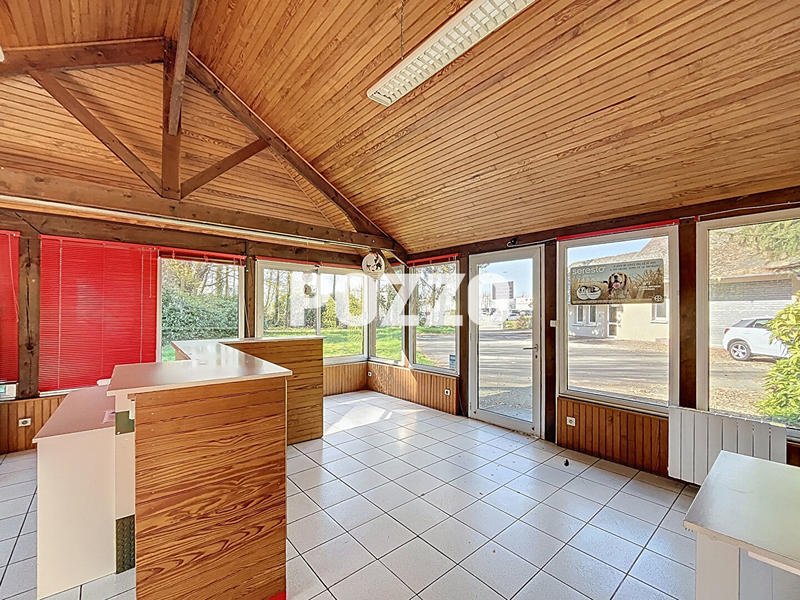 Maison - 380 m² - 12 pièces