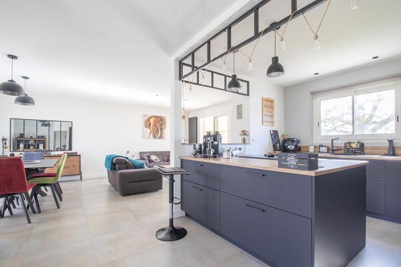 Propriété - 196 m² - 10 pièces