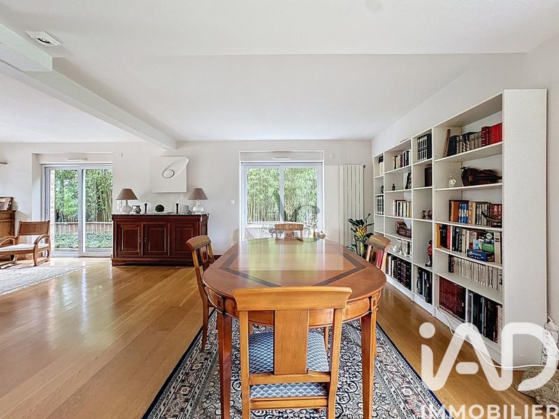 Maison - 231 m² - 7 pièces