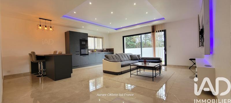 Maison - 104 m² - 4 pièces