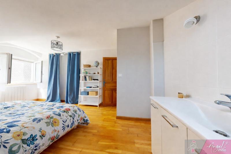 Maison - 156 m² - 7 pièces