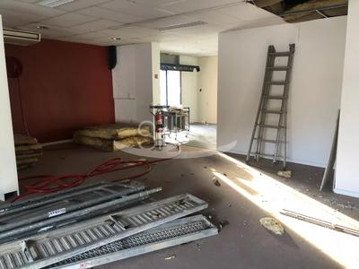 Local commercial - 350 m² - 1 pièce
