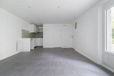 Studio - 25 m² - 1 pièce