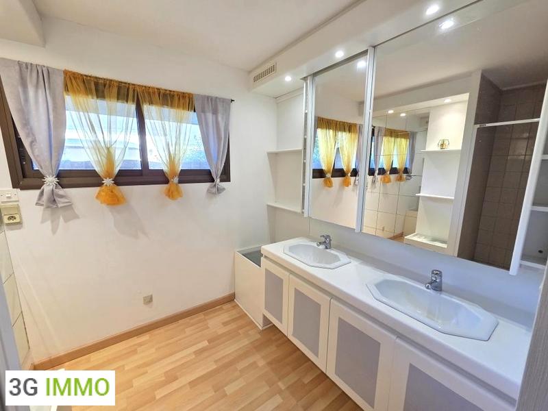 Maison contemporaine - 149 m² - 6 pièces