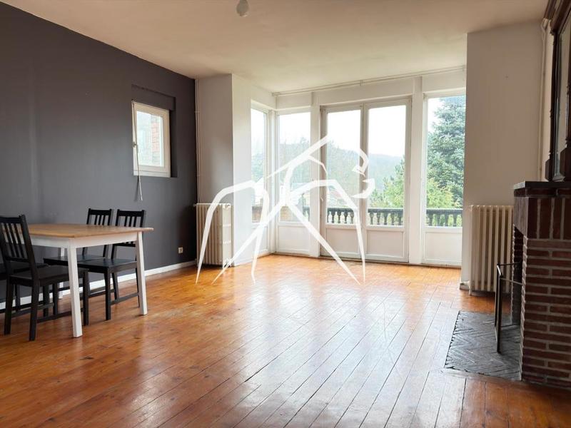 Appartement ancien - 76 m² - 5 pièces