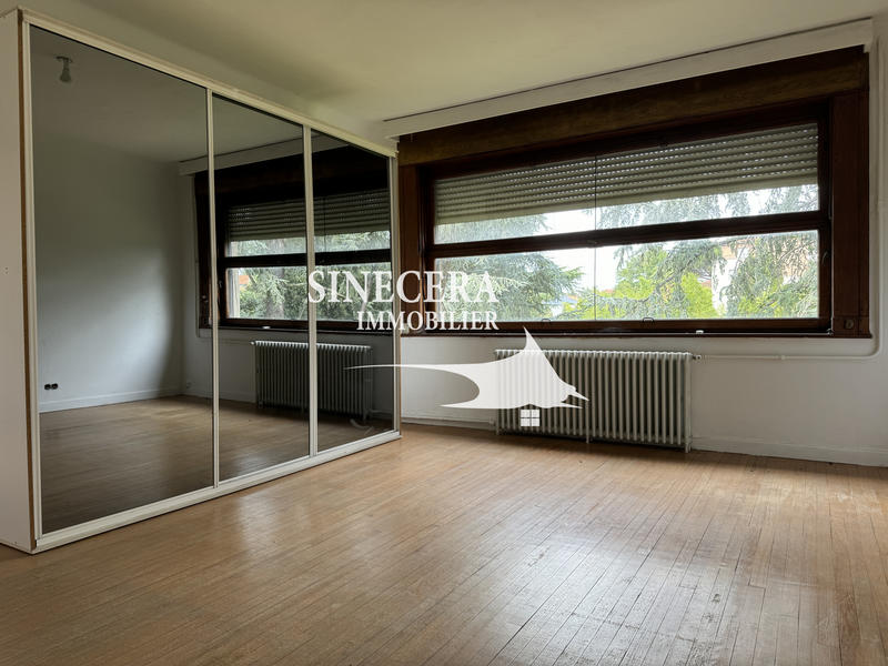 Propriété - 600 m² - 16 pièces