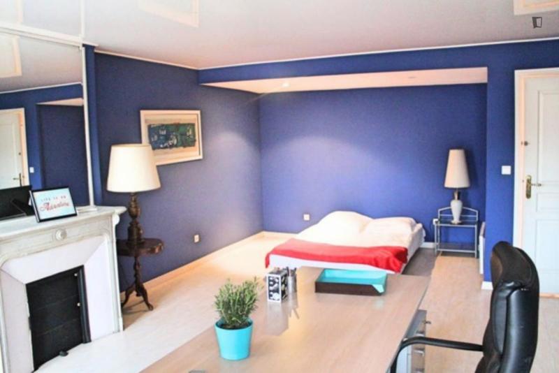Chambre - 30 m² - 6 pièces