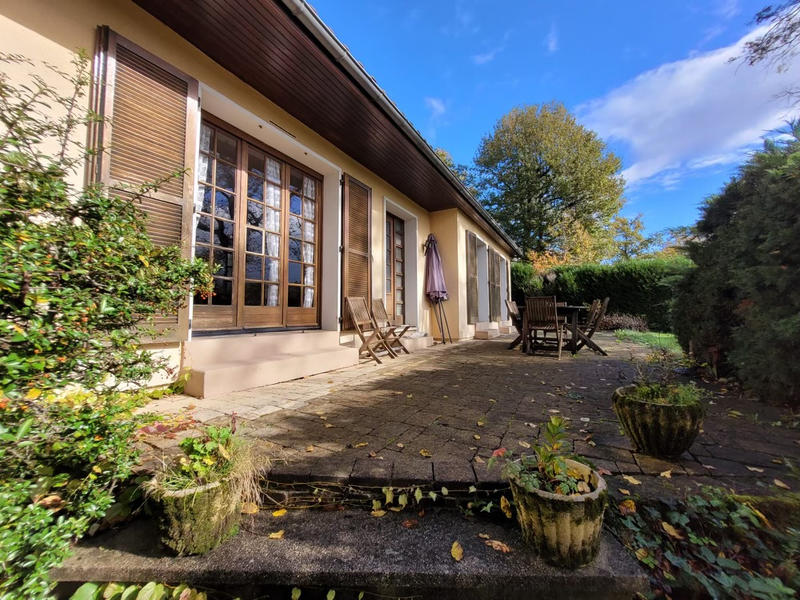 Villa - 90 m² - 4 pièces