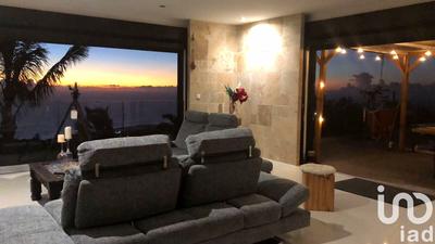 Maison - 161 m² - 5 pièces