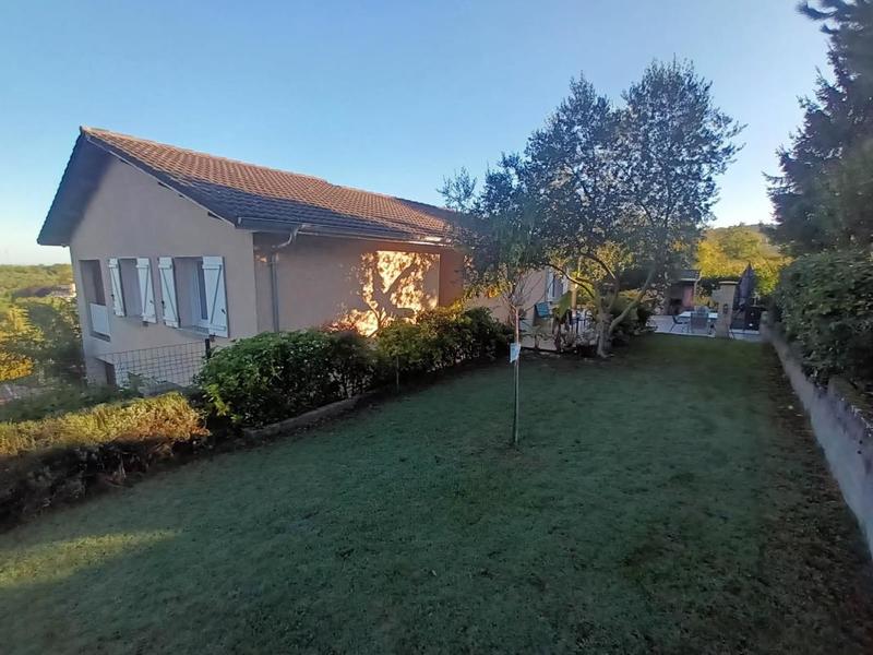 Maison - 200 m² - 8 pièces