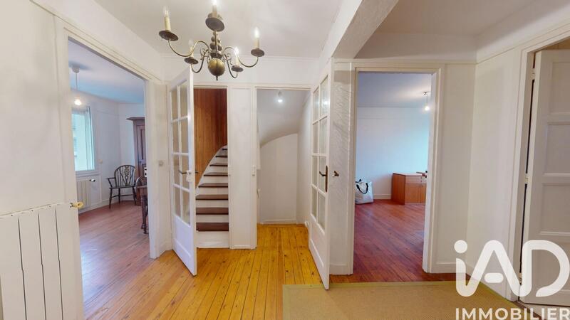 Maison de ville - 192 m² - 8 pièces