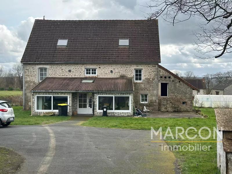 Maison de village - 237 m² - 9 pièces