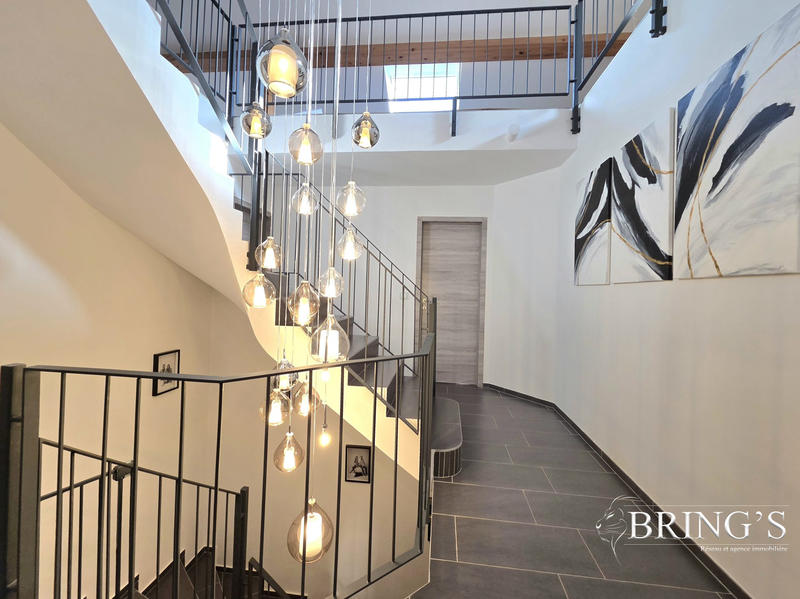 Maison ancienne - 275 m² - 7 pièces