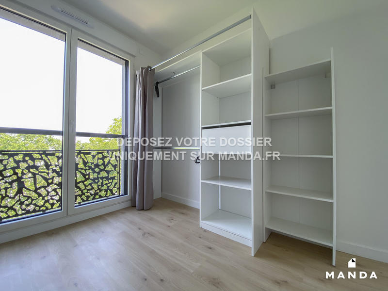 Chambre - 10 m² - 4 pièces