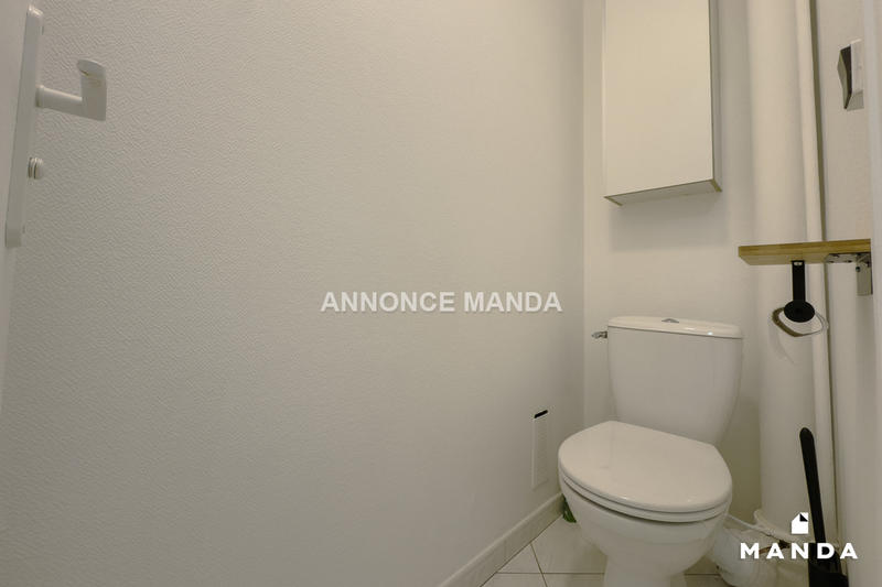 Chambre - 10 m² - 6 pièces