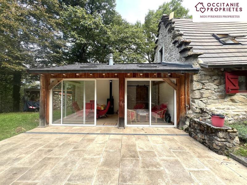 Propriété - 86 m² - 4 pièces