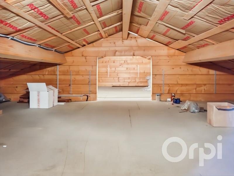 Maison - 137 m² - 6 pièces