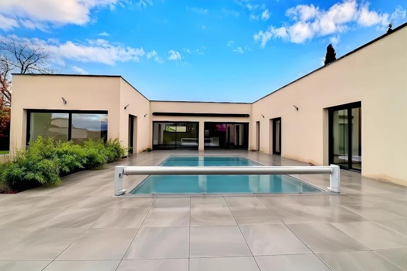 Villa - 260 m² - 6 pièces