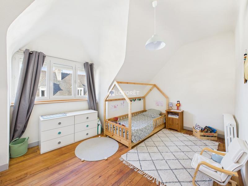 Appartement - 100 m² - 5 pièces