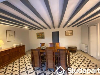 Chambre - 12 m² - 1 pièce