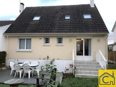 Maison - 108 m² - 6 pièces