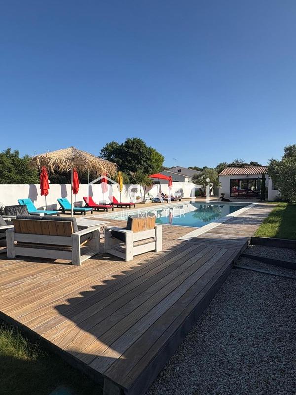 Villa - 206 m² - 8 pièces