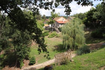 Maison - 305 m² - 9 pièces