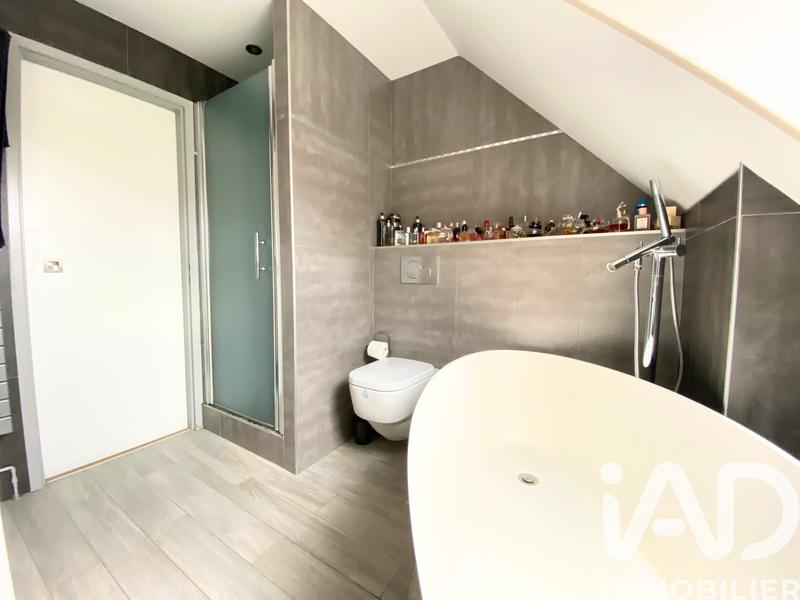 Maison - 90 m² - 6 pièces