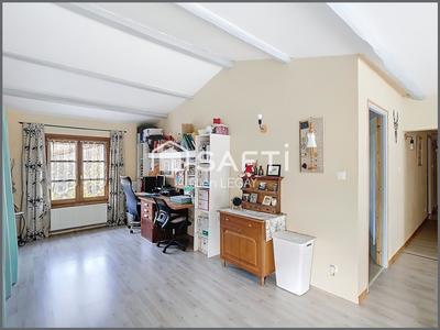 Maison - 196 m² - 5 pièces