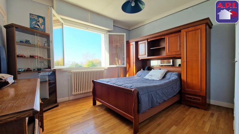 Maison - 151 m² - 6 pièces