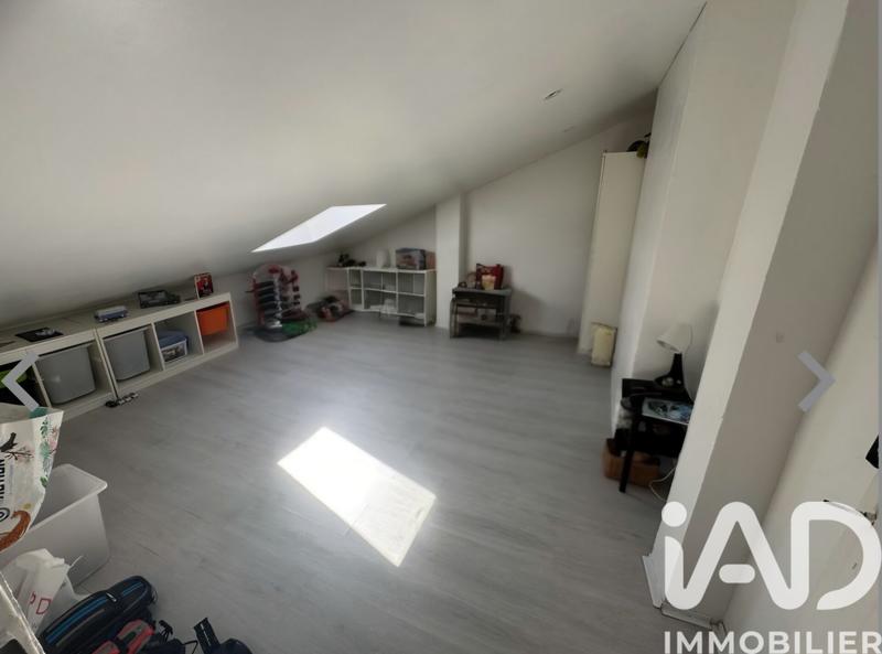 Maison - 179 m² - 8 pièces