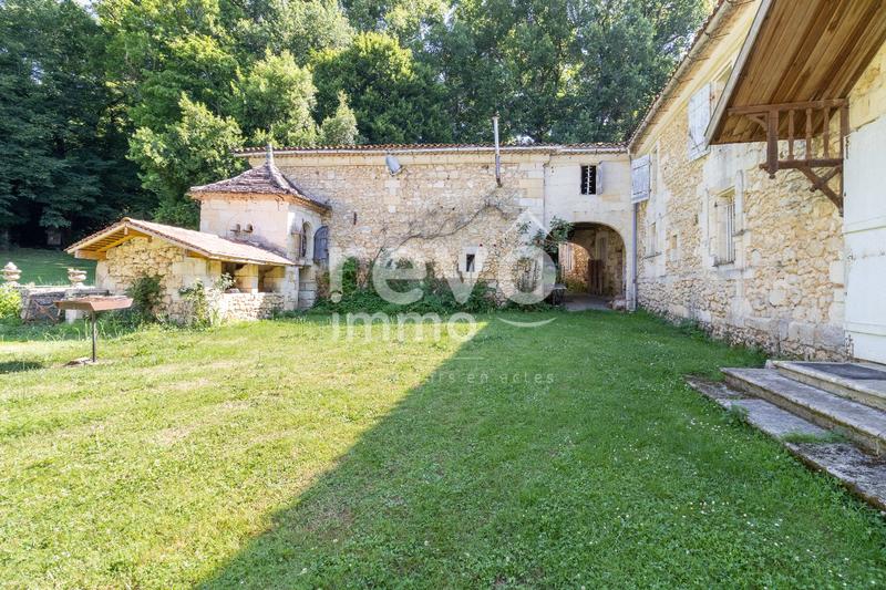 Château - 650 m² - 20 pièces