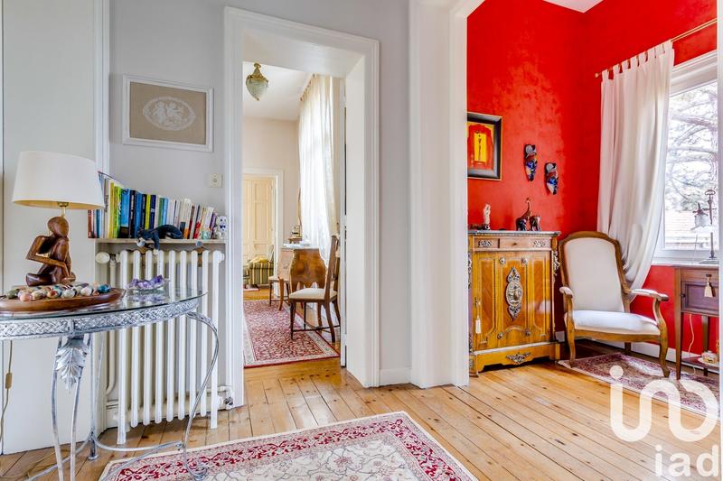 Maison - 250 m² - 5 pièces