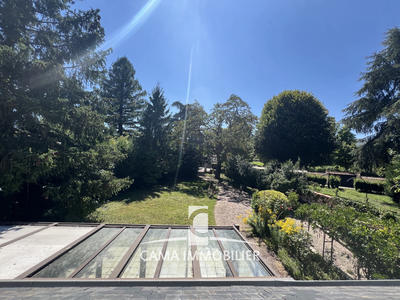 Maison - 349 m² - 10 pièces