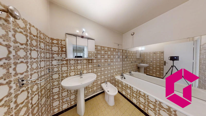 Appartement - 105 m² - 5 pièces