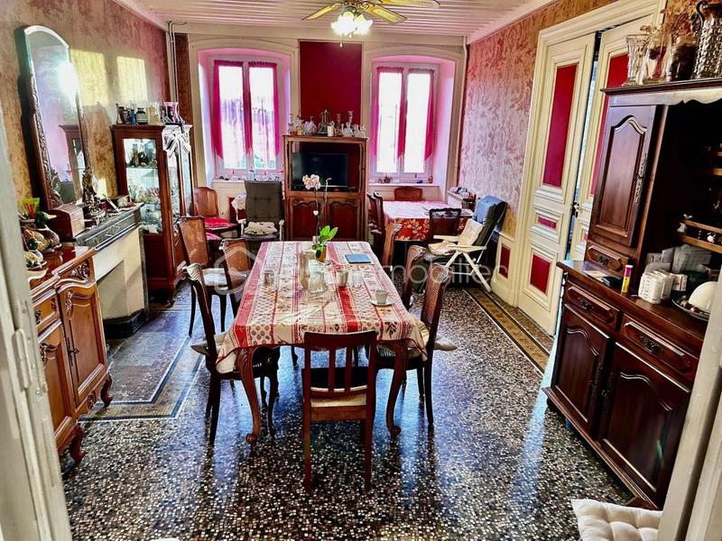 Maison ancienne - 290 m² - 8 pièces