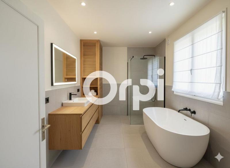 Maison - 141 m² - 6 pièces