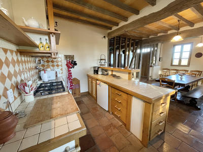 Maison - 278 m² - 9 pièces