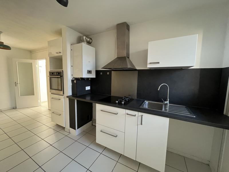 Appartement - 80 m² - 3 pièces