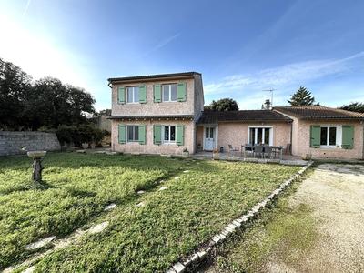 Villa - 170 m² - 8 pièces