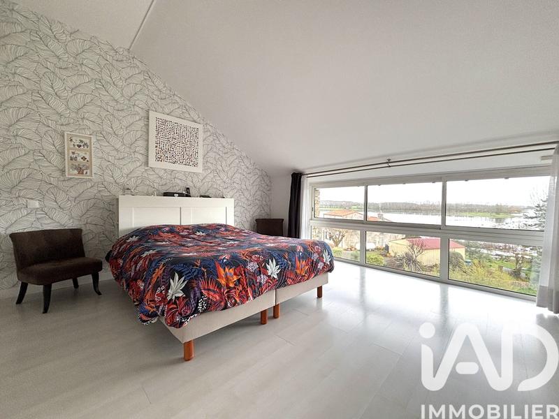 Maison - 353 m² - 8 pièces